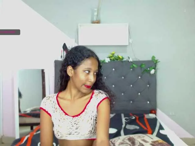 Live sex webcam photo for sweetmoon11 #272993613