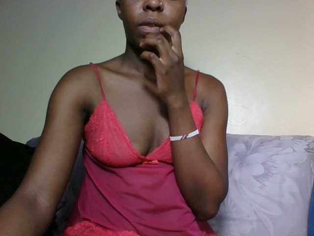 Live sex webcam photo for sweetpassion09 #294138487