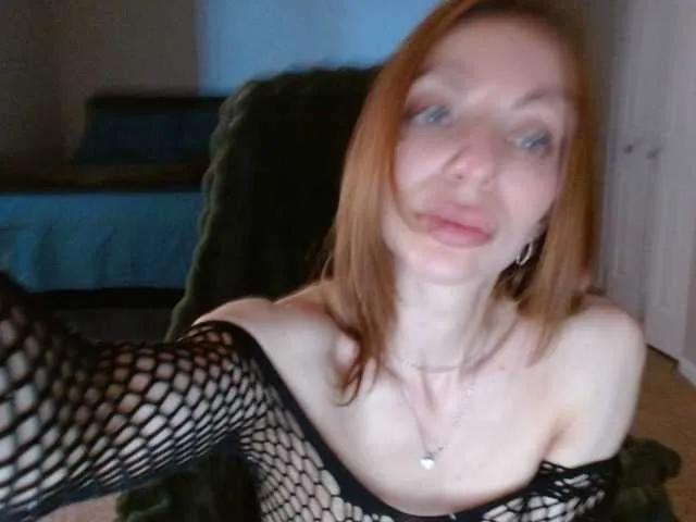Live sex webcam photo for sweetpoison7 #291067027