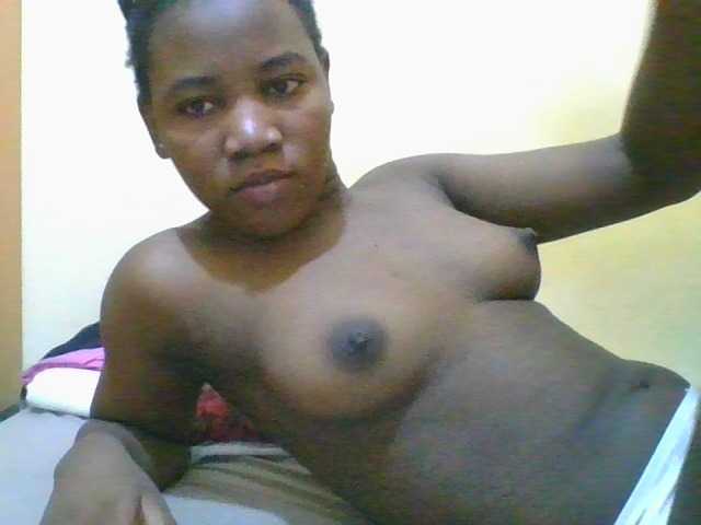 Live sex webcam photo for sweetresia #276730486