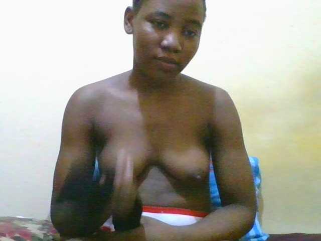 Live sex webcam photo for sweetresia #276867048