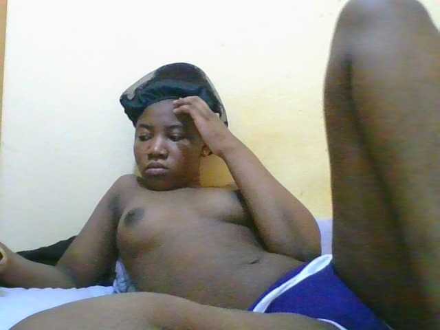 Live sex webcam photo for sweetresia #276884072