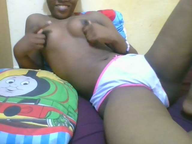 Live sex webcam photo for sweetresia #277186698