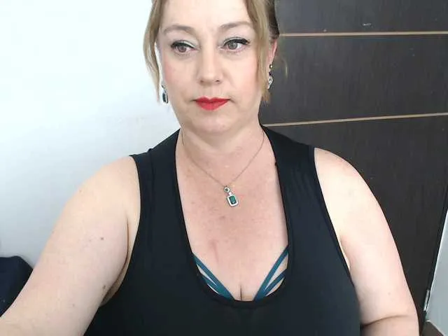 Live sex webcam photo for sweetsalo #290997647
