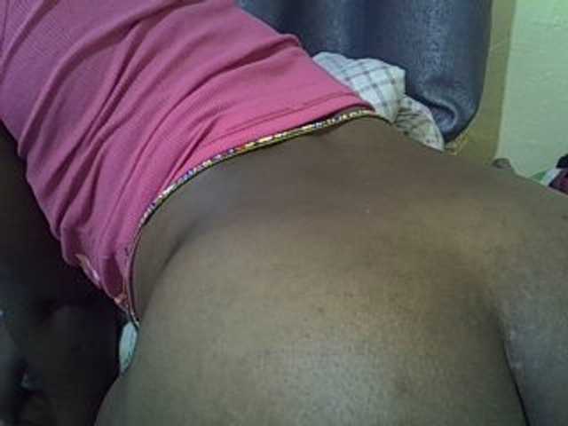 Live sex webcam photo for sweetsex02 #275988600