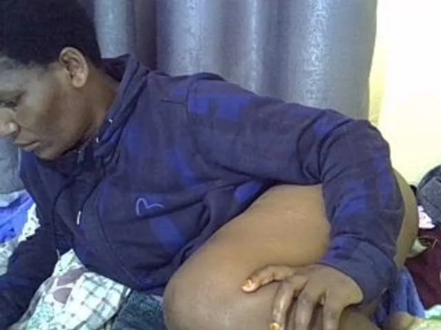 Live sex webcam photo for sweetsex02 #276017665