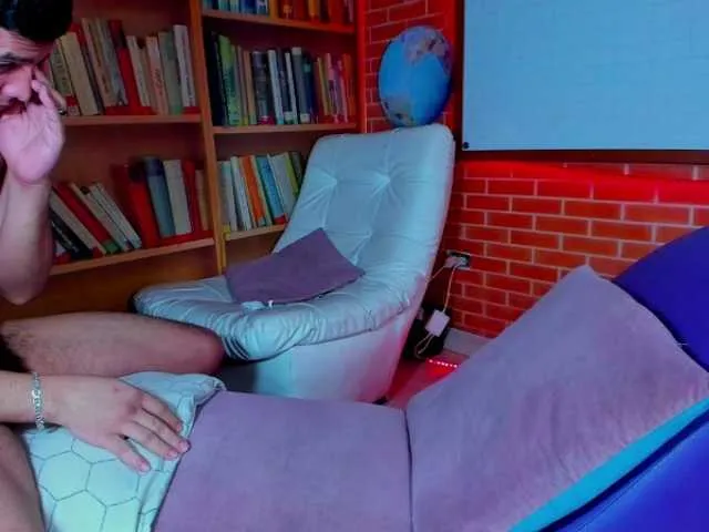 Live sex webcam photo for sweetsin212 #274007459