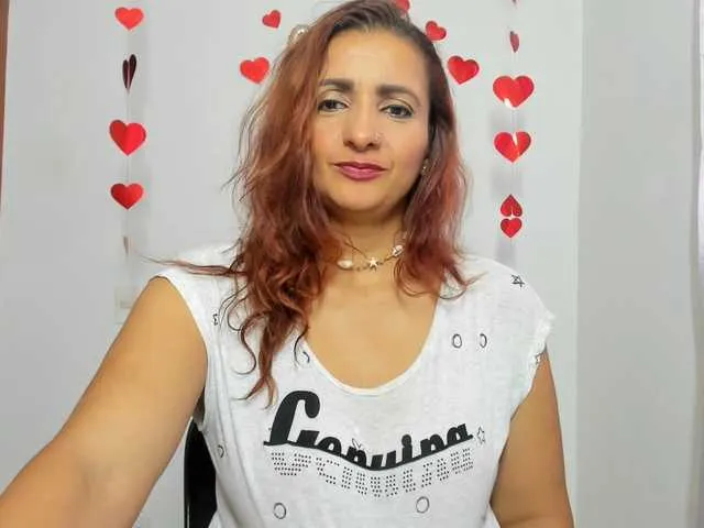Live sex webcam photo for sweetsofia5 #290733363