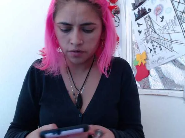 Live sex webcam photo for sweetvalen-77 #272284812