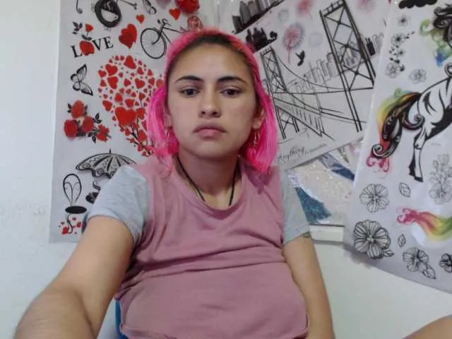 Live sex webcam photo for sweetvalen-77 #272294235