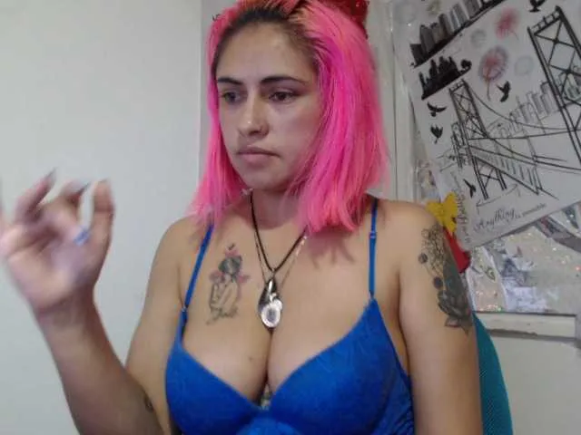 Live sex webcam photo for sweetvalen-77 #272351006