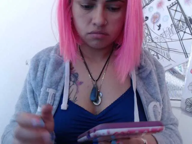 Live sex webcam photo for sweetvalen-77 #272361442