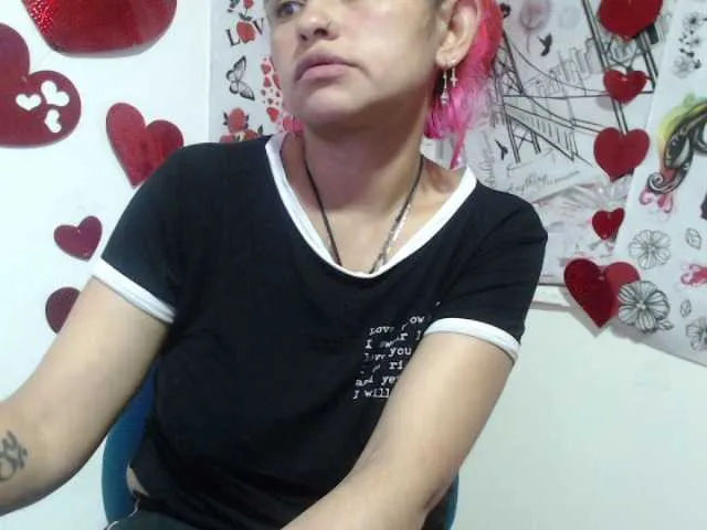 Live sex webcam photo for sweetvalen-77 #272519976
