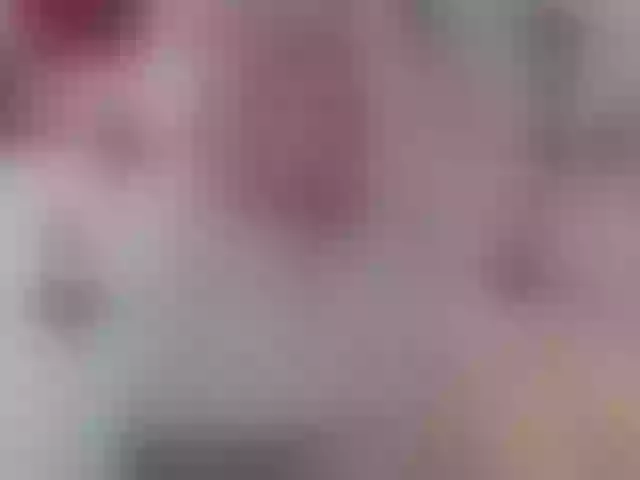 Live sex webcam photo for sweetvalen-77 #272631432