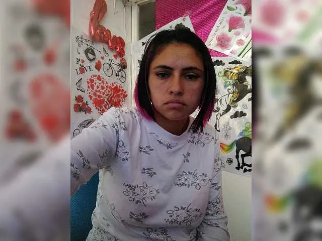 Live sex webcam photo for sweetvalen-77 #272701359