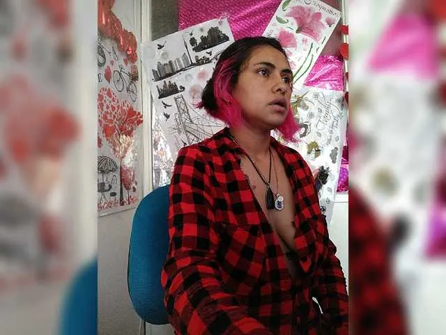Live sex webcam photo for sweetvalen-77 #272843838