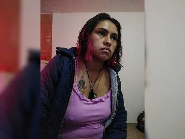Live sex webcam photo for sweetvalen-77 #272964443
