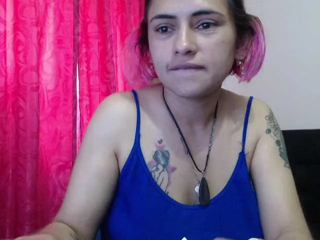 Live sex webcam photo for sweetvalen-77 #273460651