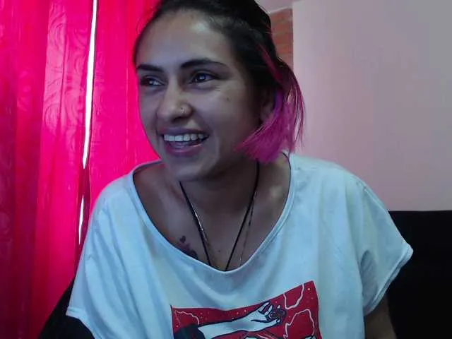 Live sex webcam photo for sweetvalen-77 #273496742