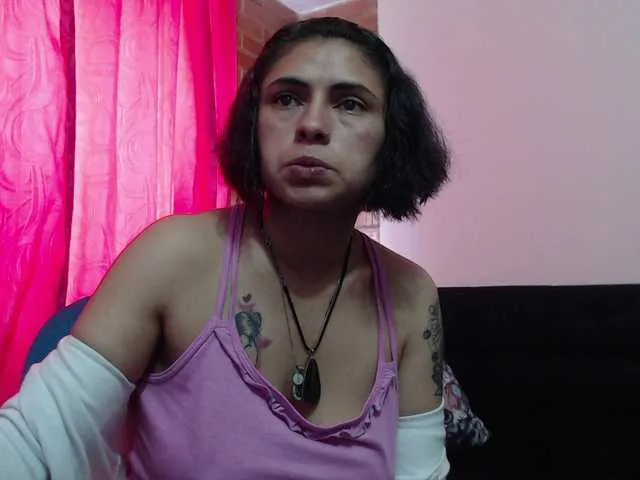 Live sex webcam photo for sweetvalen-77 #273594106