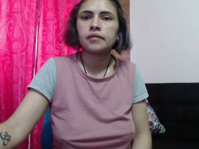 Live sex webcam photo for sweetvalen-77 #273636069