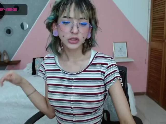 Live sex webcam photo for sweetweeney #272732090