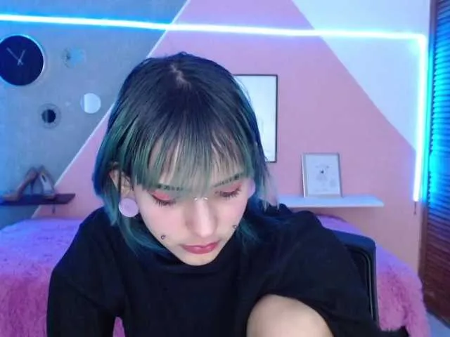 Live sex webcam photo for sweetweeney #272904814