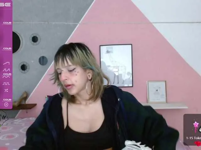 Live sex webcam photo for sweetweeney #273136691