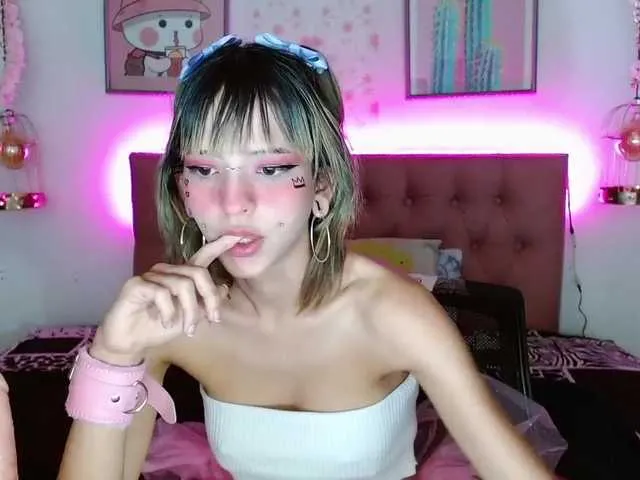 Live sex webcam photo for sweetweeney #273169033