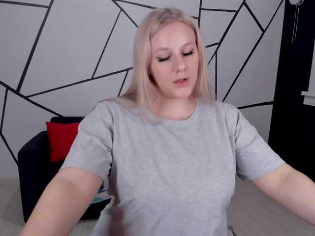 Live sex webcam photo for sweetylina1 #276664857