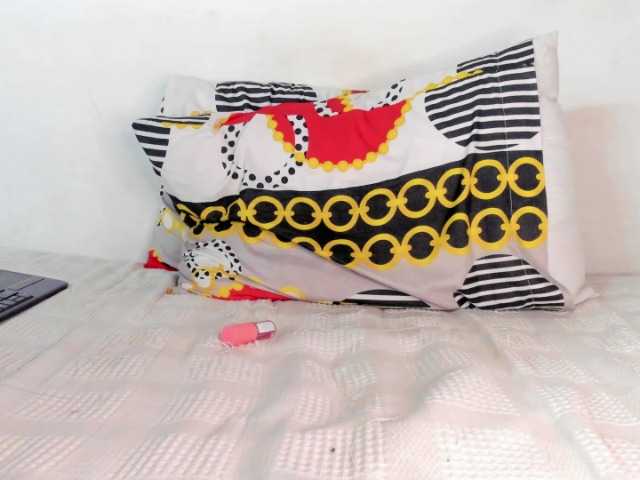 Live sex webcam photo for swtt-lilly #277833451