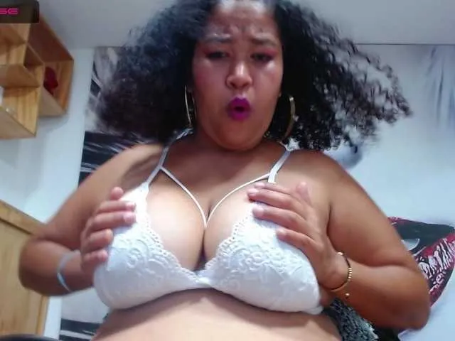 Live sex webcam photo for sylvia-san #272729721