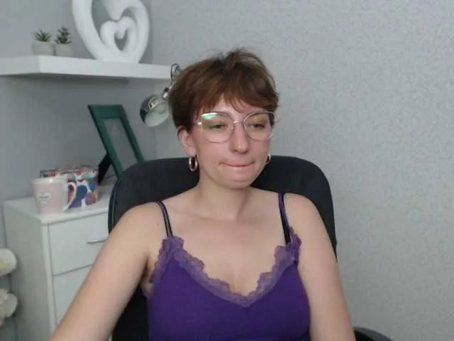 Live sex webcam photo for sylviefetish #276305929