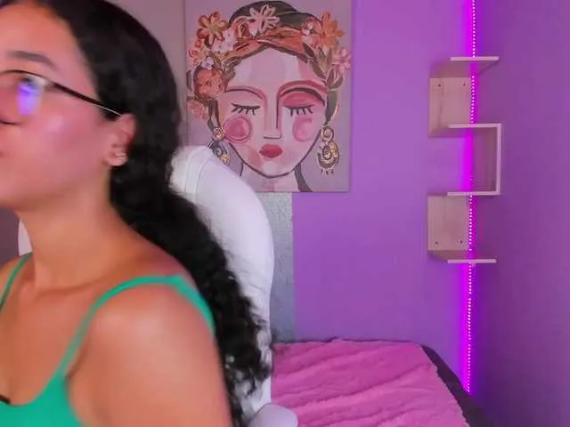 Live sex webcam photo for tamara-roux #275445749