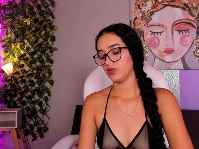 Live sex webcam photo for tamara-roux #275743706