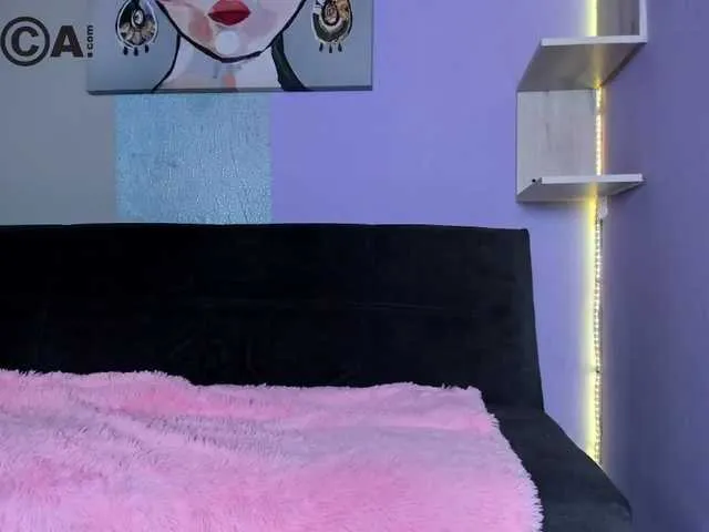 Live sex webcam photo for tamara-roux #275924403