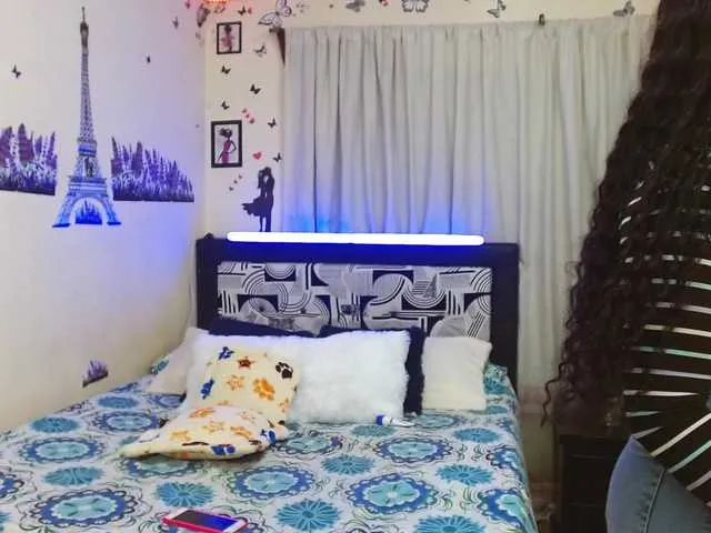 Live sex webcam photo for tamarastephe1 #273147543