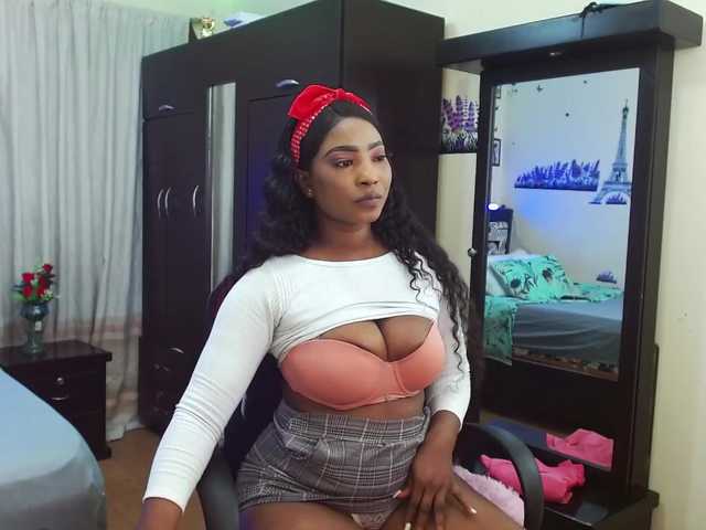 Live sex webcam photo for tamarastephe1 #273159208