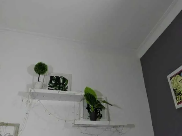 Live sex webcam photo for tamy-warrel #274082880