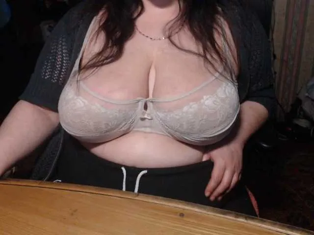 Live sex webcam photo for tanyvel34 #292453281