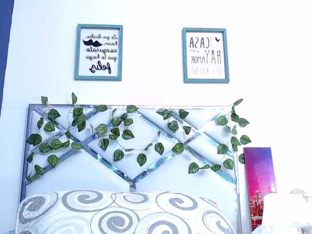 Live sex webcam photo for tastymilff #275684491