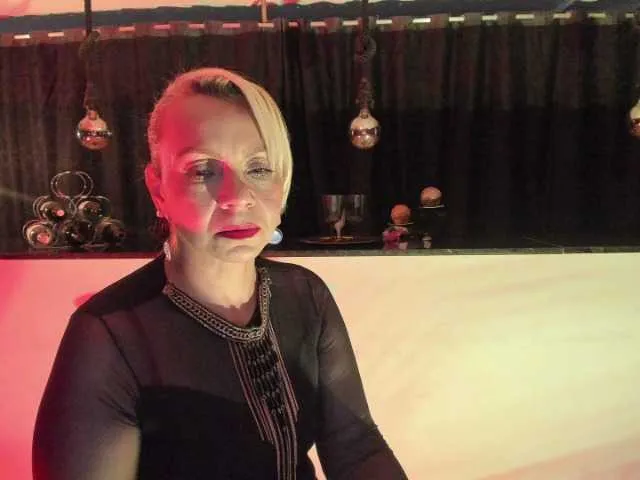 Live sex webcam photo for taylor-anastasia #277661199