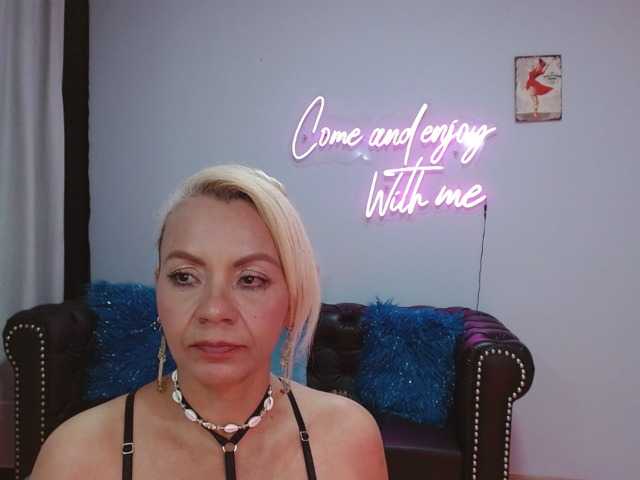 Live sex webcam photo for taylor-anastasia #277846963