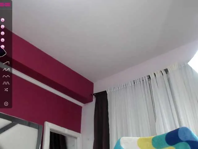 Live sex webcam photo for taylor-hot-xx #273241836