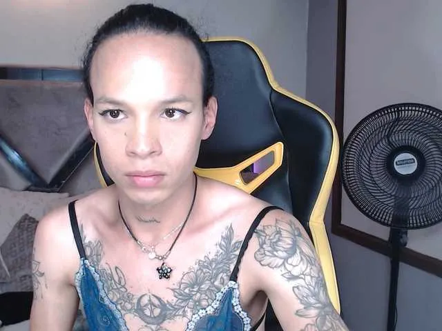 Live sex webcam photo for taylor-hot-xx #289421589