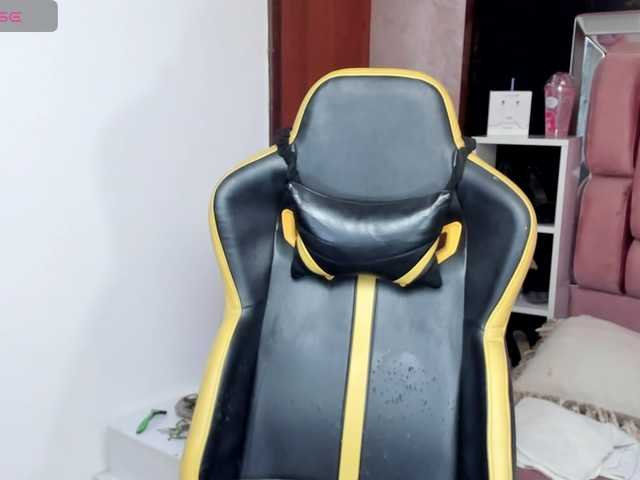 Live sex webcam photo for taylor-hot-xx #290617443