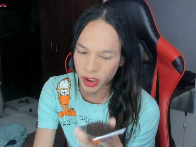 Live sex webcam photo for taylor-hot-xx #291047062