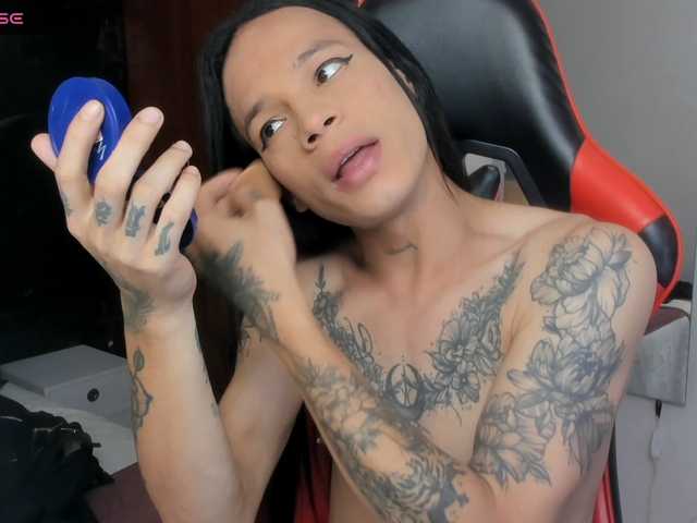 Live sex webcam photo for taylor-hot-xx #291058673