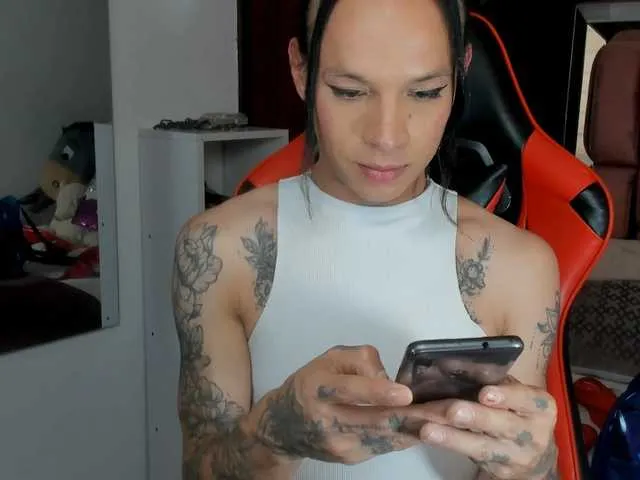 Live sex webcam photo for taylor-hot-xx #291286571
