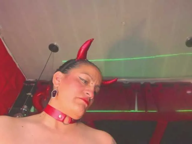 Live sex webcam photo for taylorhardcor #292144343